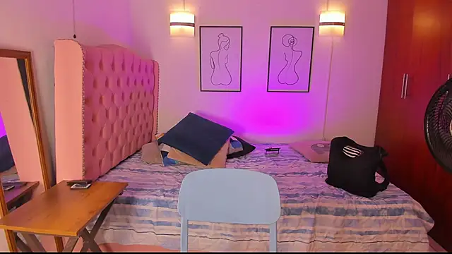 Snapshot of dirty_sexx_ chatting on 02/15/26, 09:00 dirty sexx online show from 02/15/26, 09:00