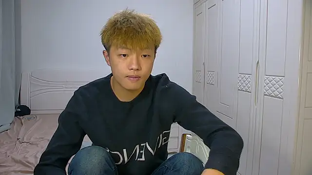 Chocolates-001 online show from 03/08/26, 10:19