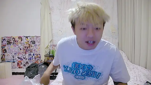 Chocolates-001 online show from 04/13/26, 11:48