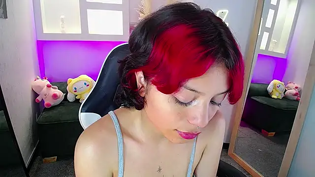 melodyy as online show from 05/18/26, 12:55