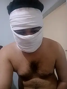 gujjuboysexy123 online show from 04/28/26, 11:48