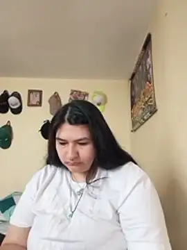 LauraHorny69 online show from 05/30/26, 04:04
