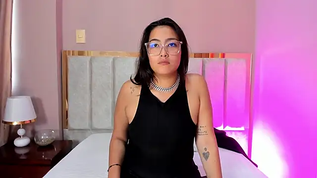 Snapshot of BelllaStone chatting on 01/15/26, 06:55 BelllaStone online show from 01/15/26, 06:55