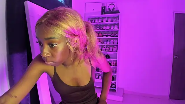Amberprincess2 online show from 06/10/26, 07:57