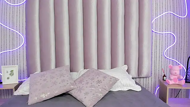 SAMMYLEWISMD online show from 04/09/26, 03:06