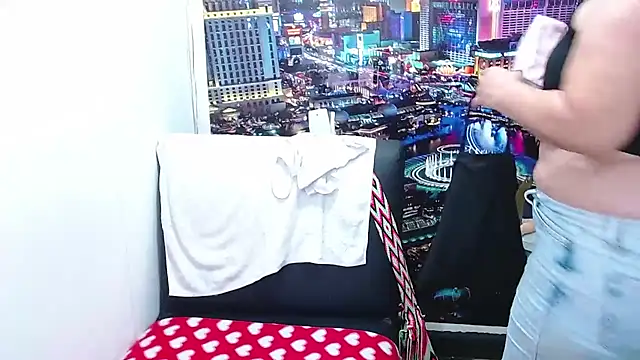 tila nastyy online show from 04/25/26, 01:25