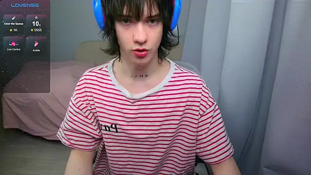 LeonBoykisser online show from 05/13/26, 01:08