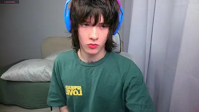 LeonBoykisser online show from 06/01/26, 03:03