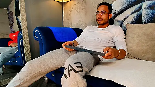 Vans Ross online show from 02/14/26, 07:32