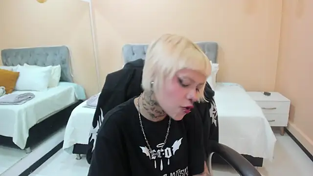 Bela Craxkerr online show from 04/23/26, 12:51