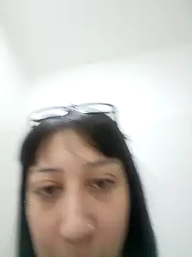 Snapshot of KomiCatt chatting on 04/28/26, 11:59 KomiCatt online show from 04/28/26, 11:59