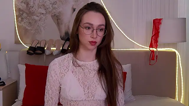 Emily Simon online show from 03/12/26, 05:13