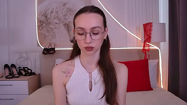 Emily Simon online show from 05/18/26, 05:24