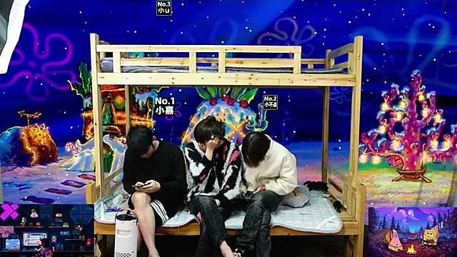 xiaohuangren01 online show from 01/15/26, 02:49