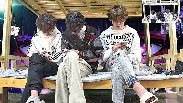 xiaohuangren01 online show from 03/09/26, 01:53