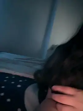 Snapshot of emmasweet7 chatting on 01/15/26, 04:17 emmasweet7 online show from 01/15/26, 04:17