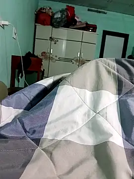 lylinhjim online show from 02/01/26, 04:49