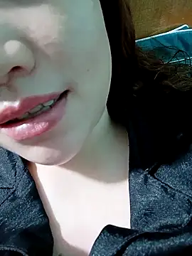 lylinhjim online show from 02/08/26, 03:26