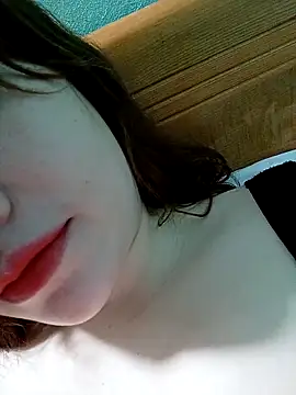 lylinhjim online show from 02/23/26, 07:50