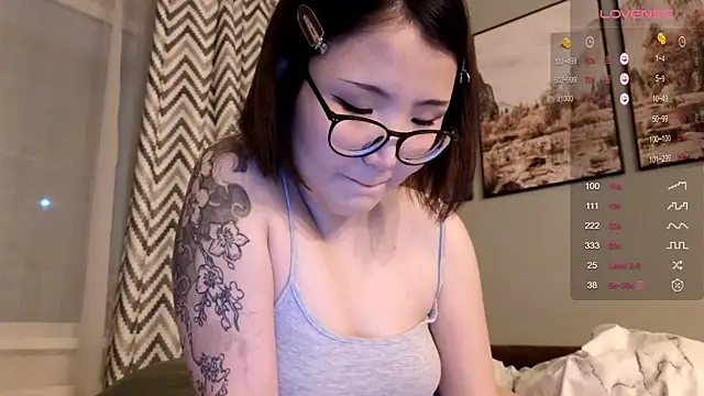 nullgirl online show from 02/11/26, 02:16