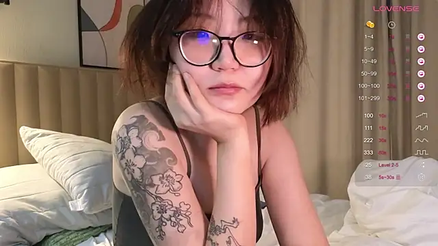 nullgirl online show from 02/26/26, 03:05