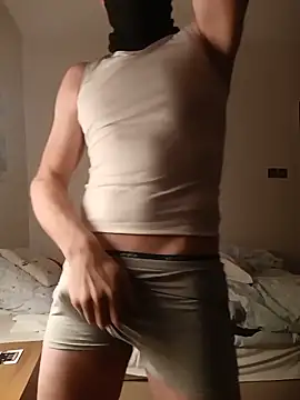 Snapshot of maskedhunk chatting on 05/16/26, 10:30 maskedhunk online show from 05/16/26, 10:30