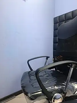 valenlopezz  online show from 03/04/26, 03:34