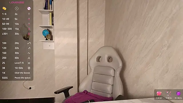 NiccolleHall online show from 03/02/26, 01:40