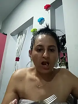 Snapshot of Luna_seductora12 chatting on 03/04/26, 01:33 Luna seductora12 online show from 03/04/26, 01:33