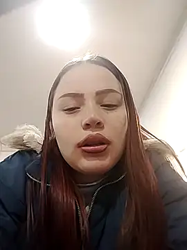 Snapshot of Crystaa12 chatting on 02/17/26, 12:01 Crystaa12 online show from 02/17/26, 12:01