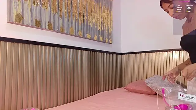 Scarlet Vixen  online show from 02/25/26, 01:10