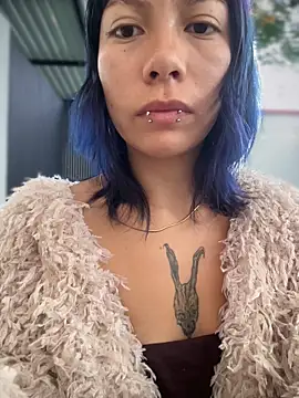 Snapshot of Namii_cute chatting on 02/06/26, 11:35 Namii cute online show from 02/06/26, 11:35