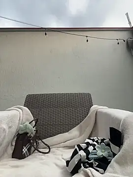 Snapshot of Namii_cute chatting on 02/14/26, 11:51 Namii cute online show from 02/14/26, 11:51