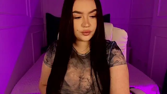 tinafox  online show from 03/06/26, 08:11