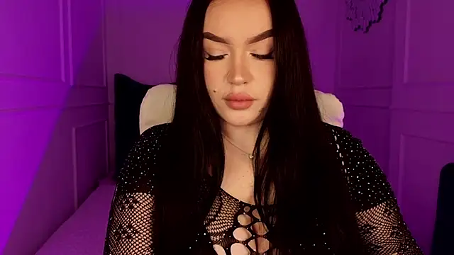 tinafox  online show from 03/16/26, 08:07