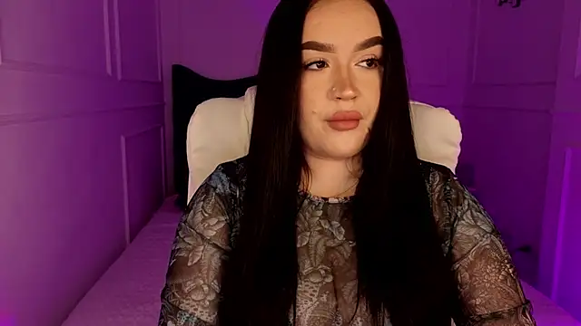 tinafox  online show from 04/07/26, 07:09