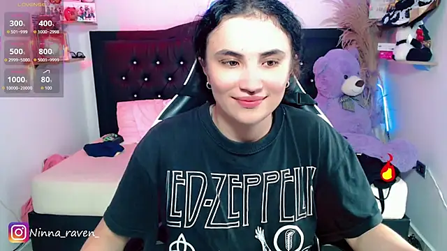 Snapshot of AriaDark chatting on 06/30/26, 12:11 AriaDark online show from 06/30/26, 12:11