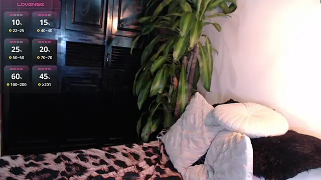 Mia Volkova  online show from 05/26/26, 03:08