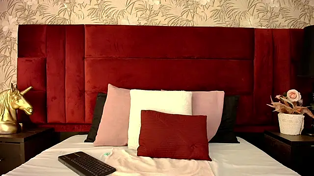 nela moretti online show from 02/11/26, 03:39