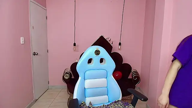 Snapshot of Ashley_benson_x chatting on 02/26/26, 09:47 Ashley benson x online show from 02/26/26, 09:47