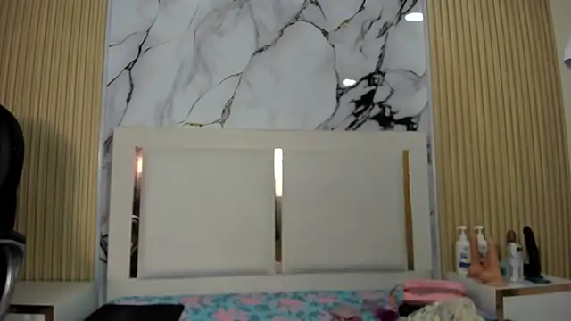 Zoehoney hl online show from 03/26/26, 04:29