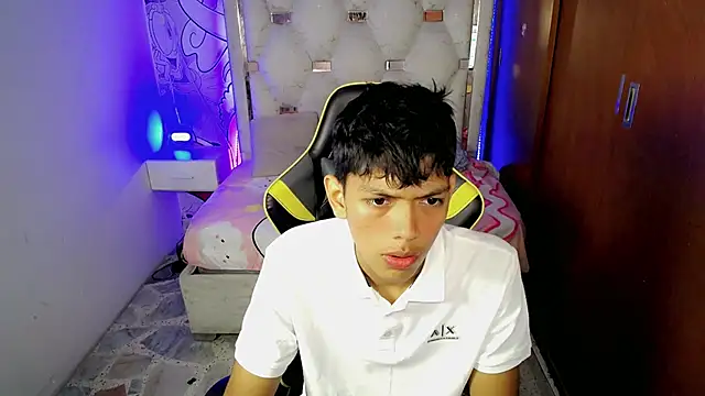 Snapshot of Rick_oficiall chatting on 01/18/26, 12:20 Rick oficiall online show from 01/18/26, 12:20