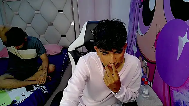 Maxwell boys online show from 02/09/26, 03:32