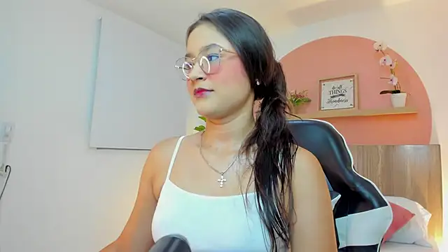 ivette swan online show from 04/18/26, 07:58