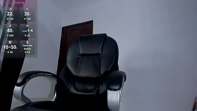 Snapshot of shooting_wilson chatting on 07/09/26, 06:12 shooting wilson online show from 07/09/26, 06:12