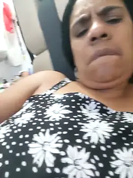 Zeyllyjhonson online show from 04/21/26, 03:13