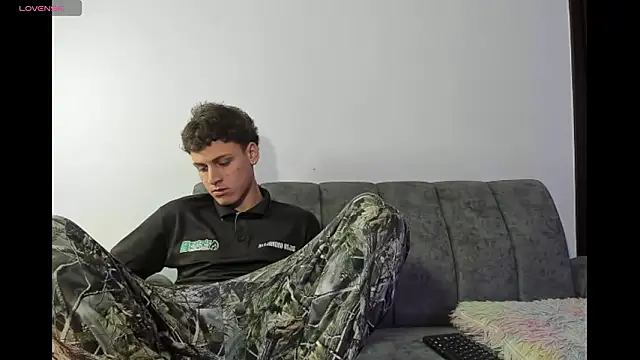 Snapshot of Two_sexboys chatting on 02/04/26, 06:41 Two sexboys online show from 02/04/26, 06:41