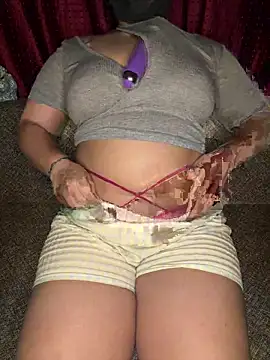 Praachiiii online show from 04/04/26, 04:48