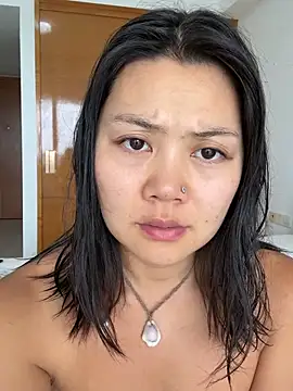 ruanruan05 online show from 04/13/26, 05:35