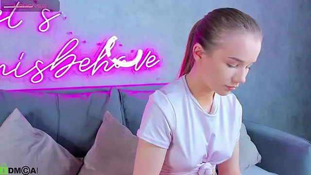 Snapshot of Nicole_Vasquez chatting on 03/04/26, 09:26 Nicole Vasquez online show from 03/04/26, 09:26